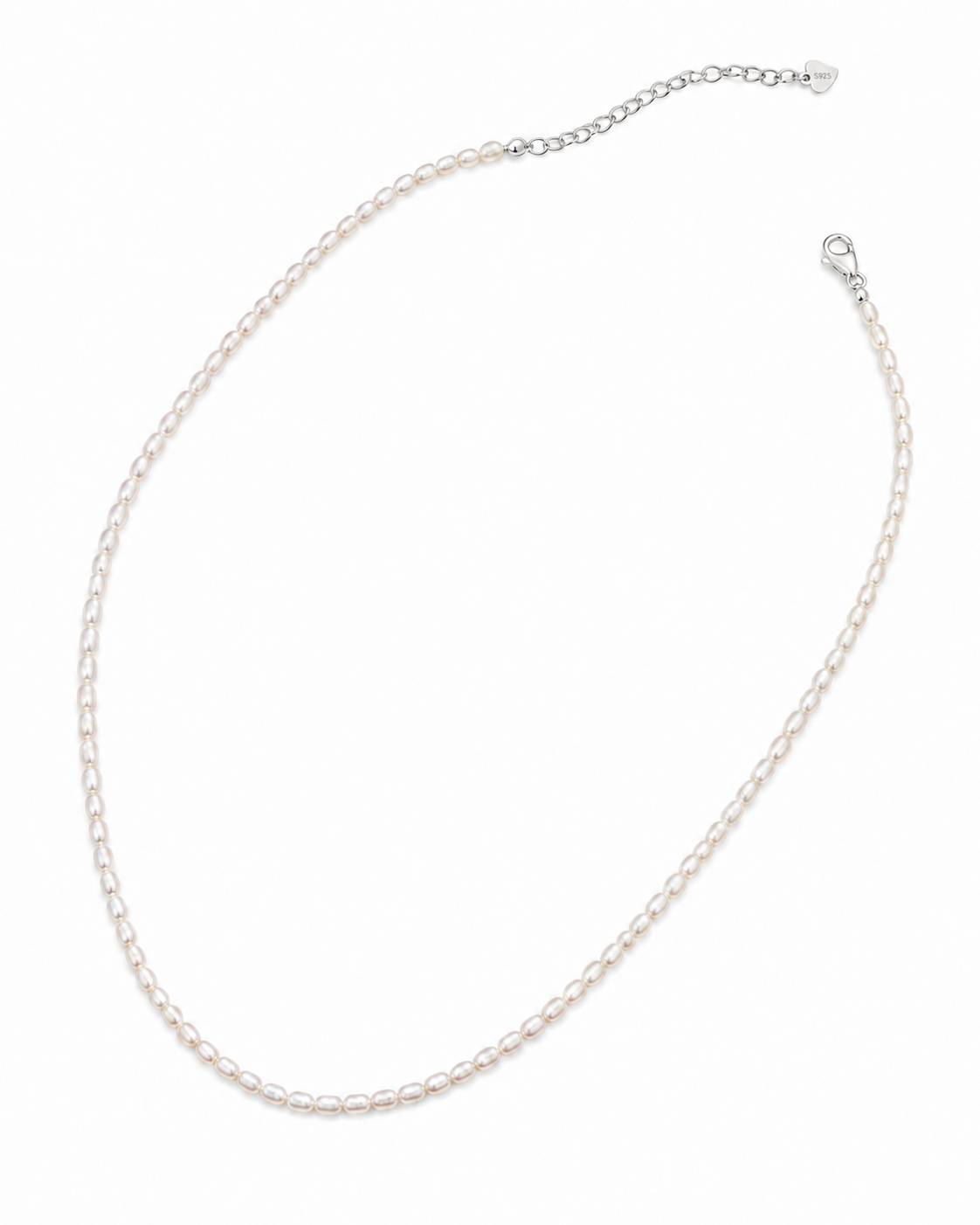 Zilveren ketting Liora met kleine parels – productfoto