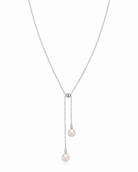 Zilveren ketting Avela met parels – productfoto op een lichte achtergrond