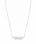 Zilveren ketting Marea met drie parels – productfoto